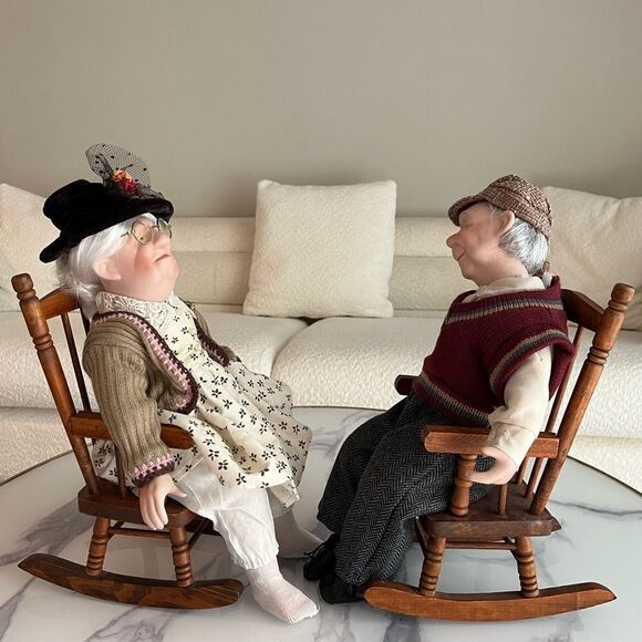 VINTAGE Porcelain Grandma and Grandpa Dolls Set 16" Matching Rocking Chairs - Picture 12 of 14